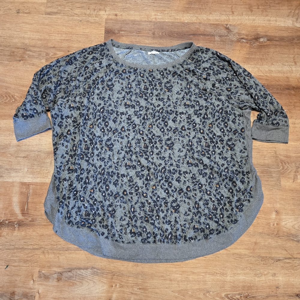 Greenish Gray and Multicolor Leopard Print Sweater 4X